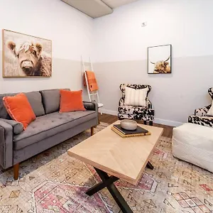Apartment Modern Country Retreat, 5 Min To Dt & Rogers Place, Secure Ug Parking, Long Stays, Fast Wifi 