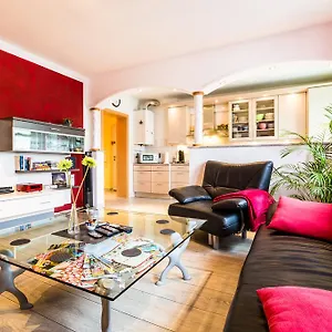 Appartement Messenaehe, Keulen